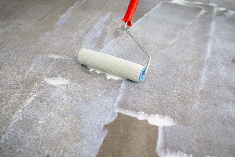 Applying concrete sealer that doesn't darken the concrete