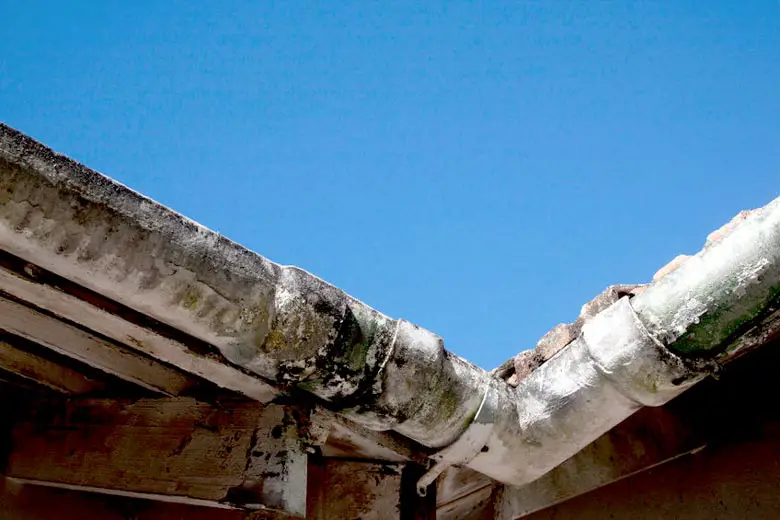 Asbestos in old concrete gutters